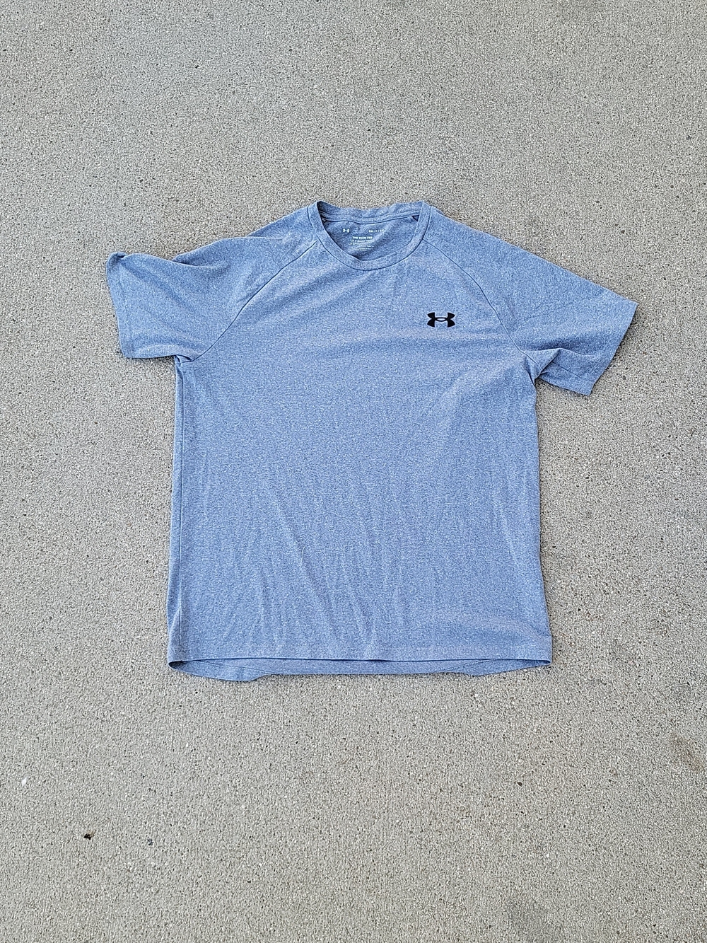 Y2K Vintage Under Armour Grey Short Sleeve Performance Tee